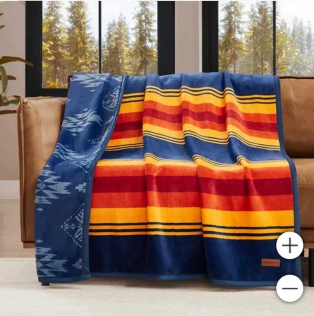 Pendleton Reversible Plush Throw, new, Grand Canyon